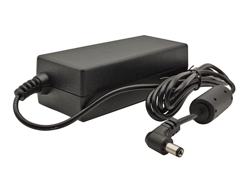 Quae sunt partes medicinae AC DC Power Adaptoris?